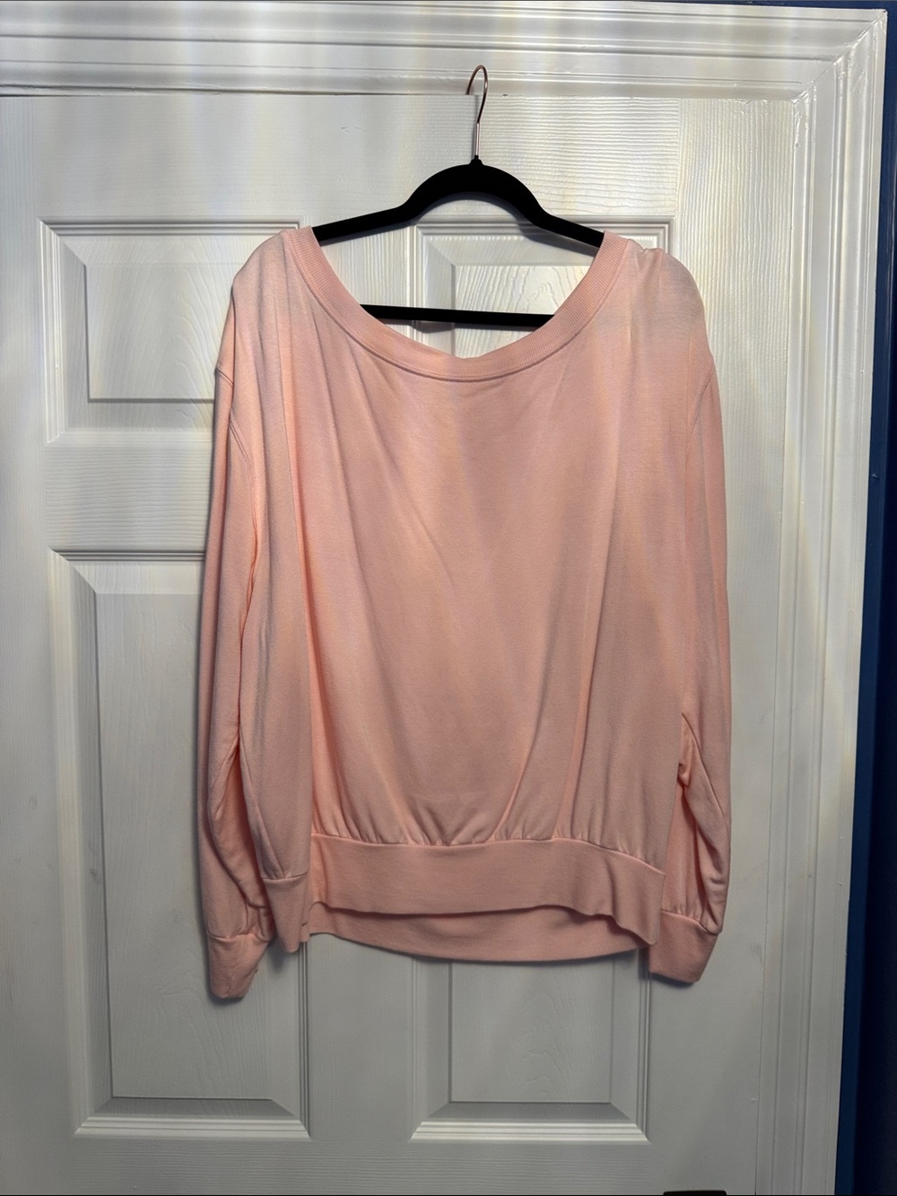 Off-the-Shoulder Women's Sweater in Light Pink - 78&Sunny Size Medium